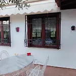ヴィラ Kusadasi'nda Oezel Havuzlu Kiralik Bueyuek *