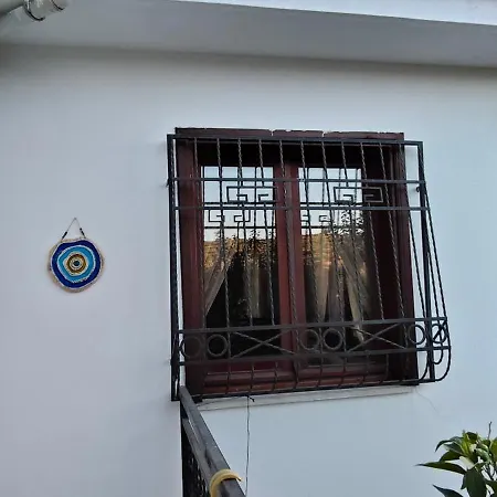 Вилла Kusadasi'nda Oezel Havuzlu Kiralik Bueyuek Кушадасы