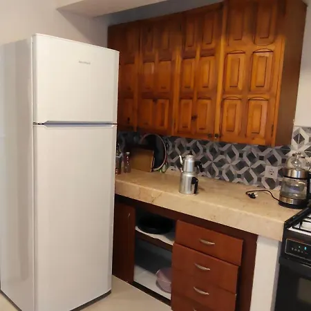 Kusadasi'nda Oezel Havuzlu Kiralik Bueyuek Вилла *