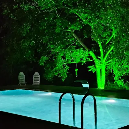 Villa Kusadasi'nda Oezel Havuzlu Kiralik Bueyuek *