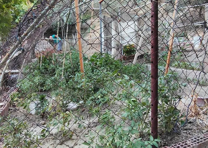 Kusadasi'nda Oezel Havuzlu Kiralik Bueyuek Vila Kusadası