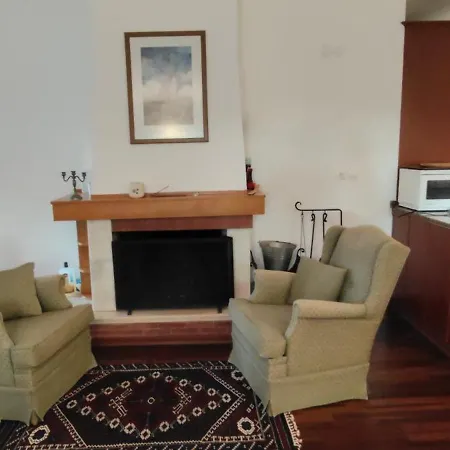 Kuşadası'nda özel Havuzlu Kiralık Büyük Villa *