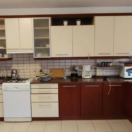 Kuşadası'nda özel Havuzlu Kiralık Büyük Villa Kuşadası