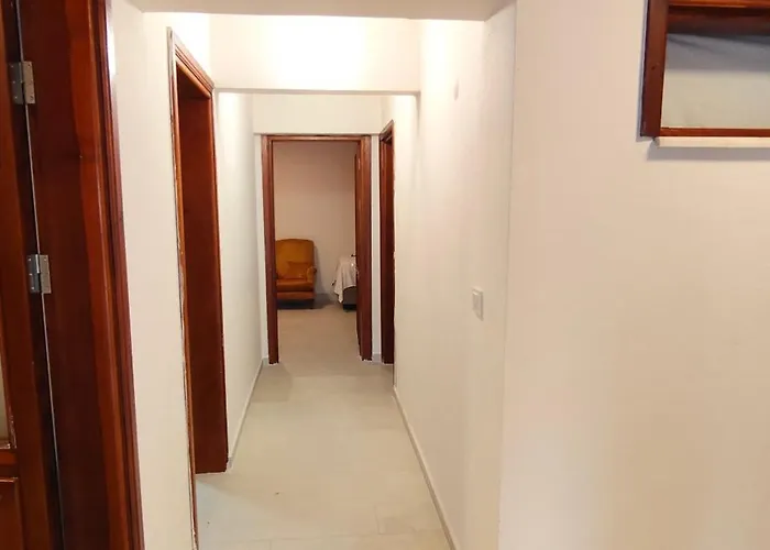 Kusadasi'nda Oezel Havuzlu Kiralik Bueyuek 빌라