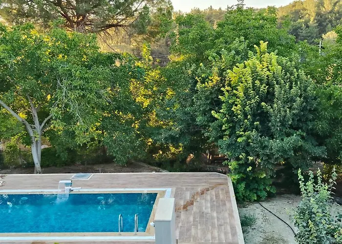 빌라 Kusadasi'nda Oezel Havuzlu Kiralik Bueyuek *