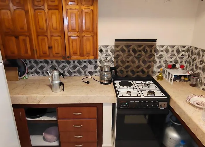 Kusadasi'nda Oezel Havuzlu Kiralik Bueyuek * 쿠사다시