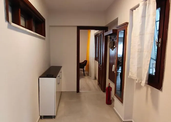 빌라 Kusadasi'nda Oezel Havuzlu Kiralik Bueyuek